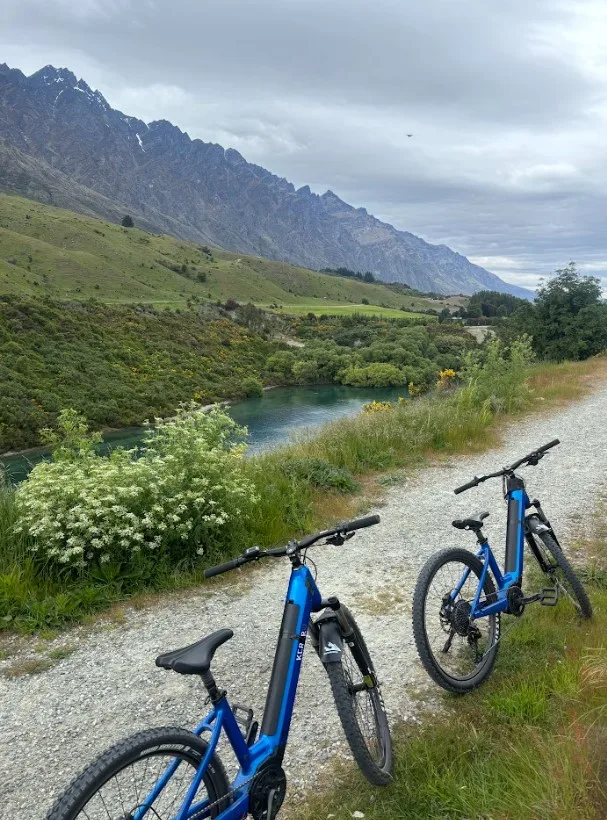 bike tour queenstown - Appellation Wine Tours